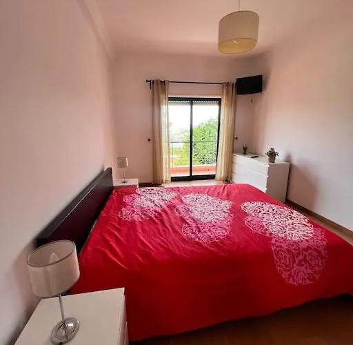 T2 Ocean View House * Ericeira