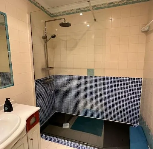 T2 Ocean View House Apartman